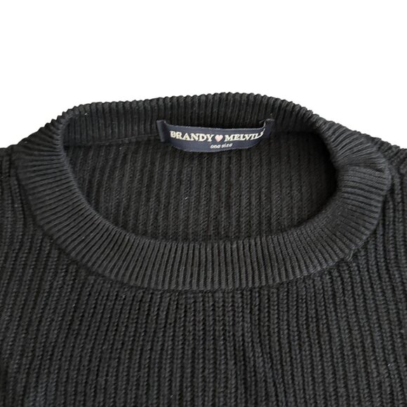 Brandy Melville Ribbed Black Cropped Knit Sweater One Size - Picture 2 of 3